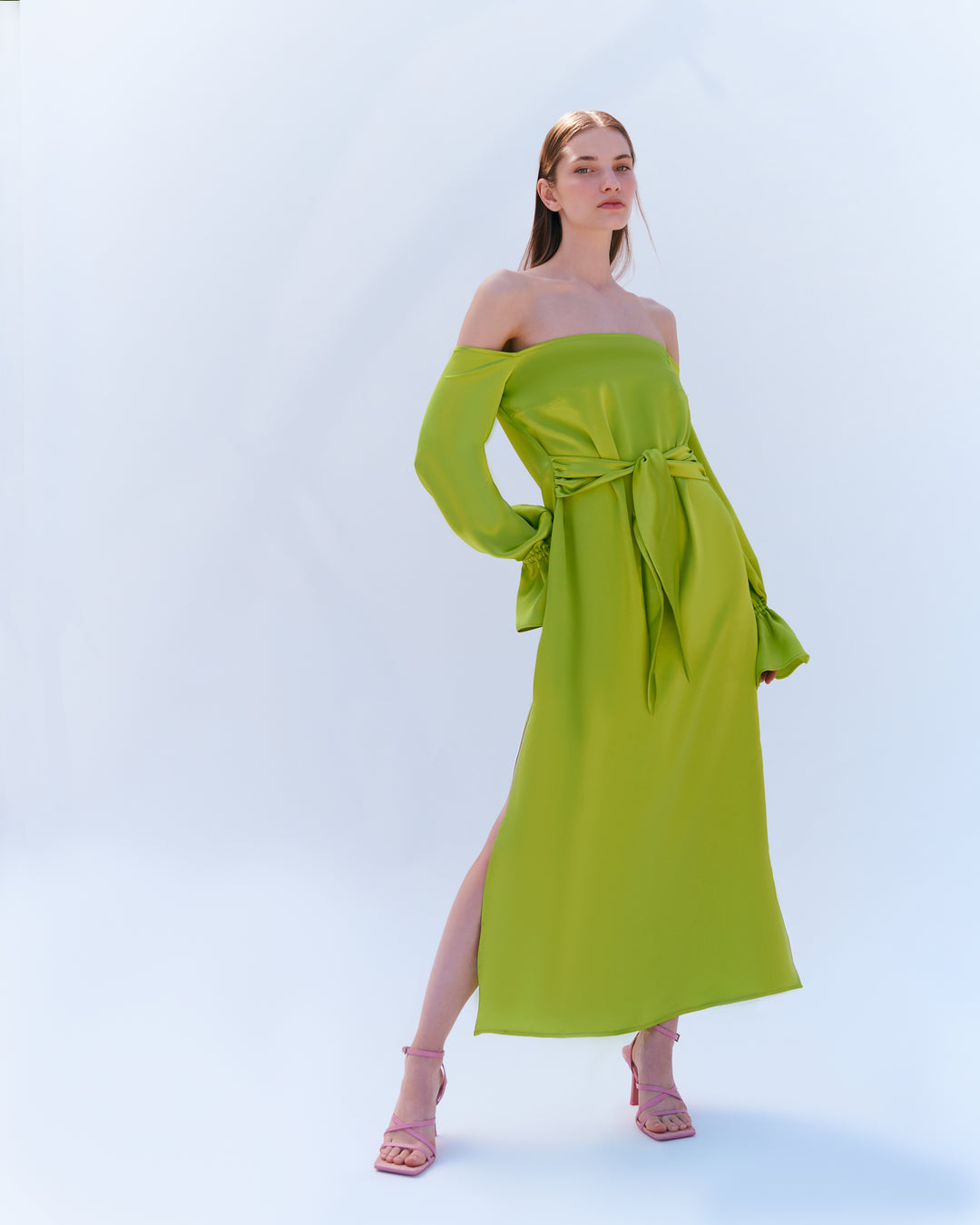 Straplez Kemer Detaylı Midi Kaftan Elbise